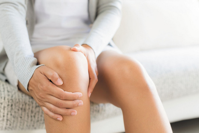 Основные причины, почему болит колено